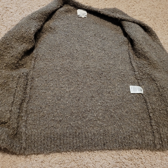 wilfred sweater - Picture 7 of 9